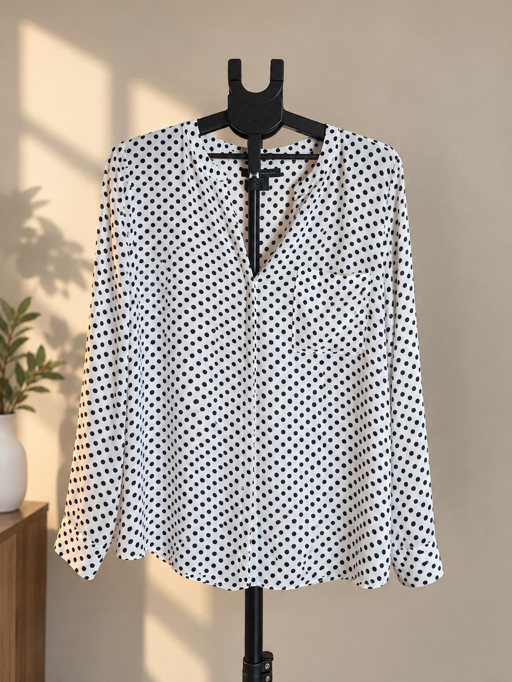 INC International Concepts white with black polka dot polyester blouse in XL